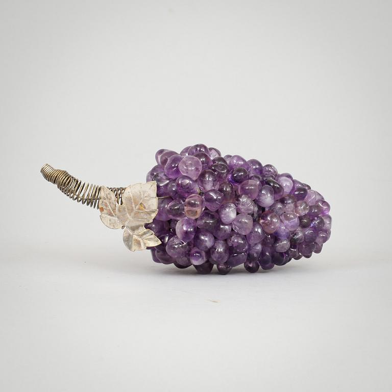 DEKORATIONSOBJEKT, vitmetall och ametister.