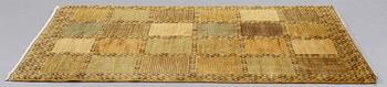 Barbro Nilsson, MATTO, "Gulingen", knotted pile, ca 219,5 x 145 cm, signed AB MMF BN.