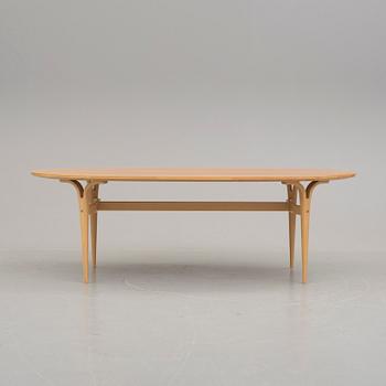 BORD, "Superellips", Bruno Mathsson och Piet Hein, Firma Karl Mathsson, Värnamo, 2002.