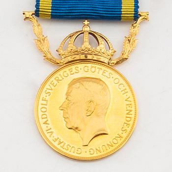 Medal "For Diligence and Integrity in the Service of the Realm" 18K gold.