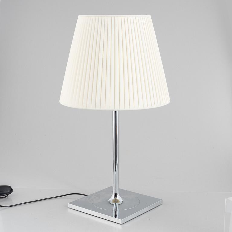 Bordslampa, Flos, samtida.