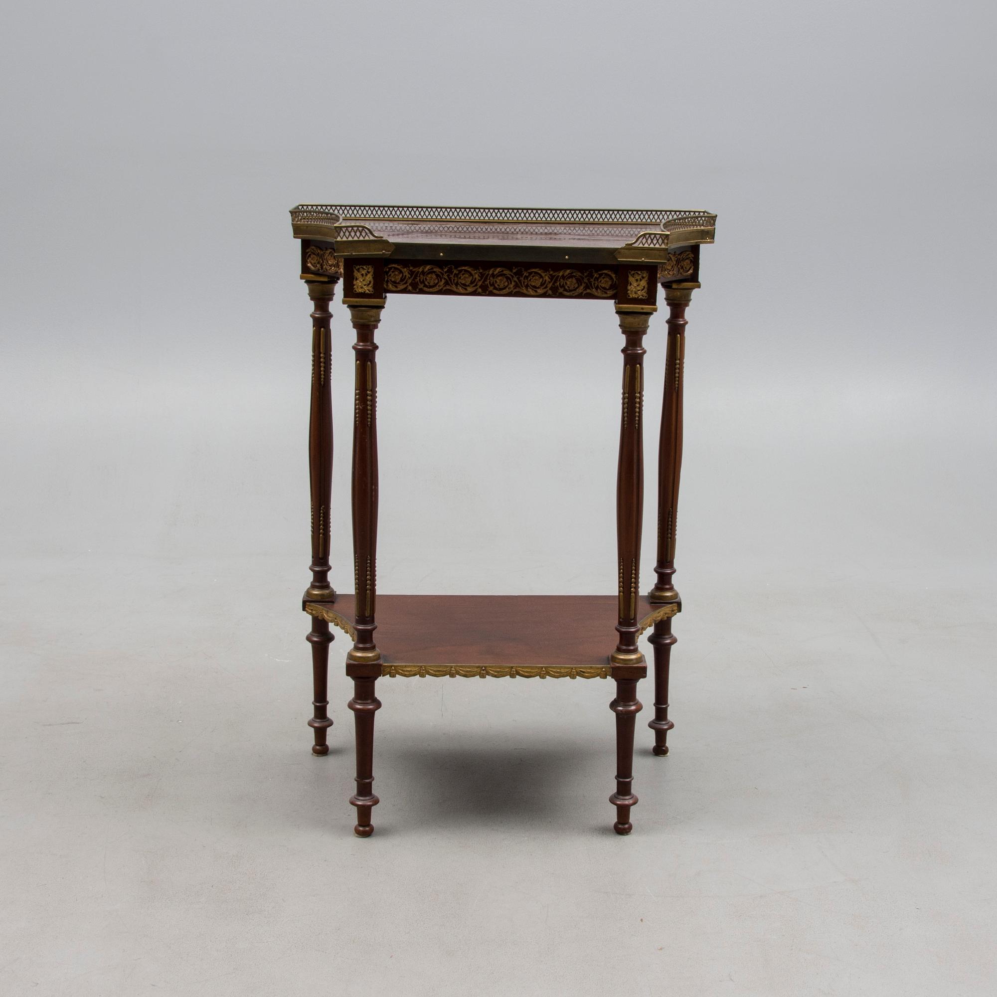 HYLLA, Louis XVI-stil, Frankrike 1800-talets slut.