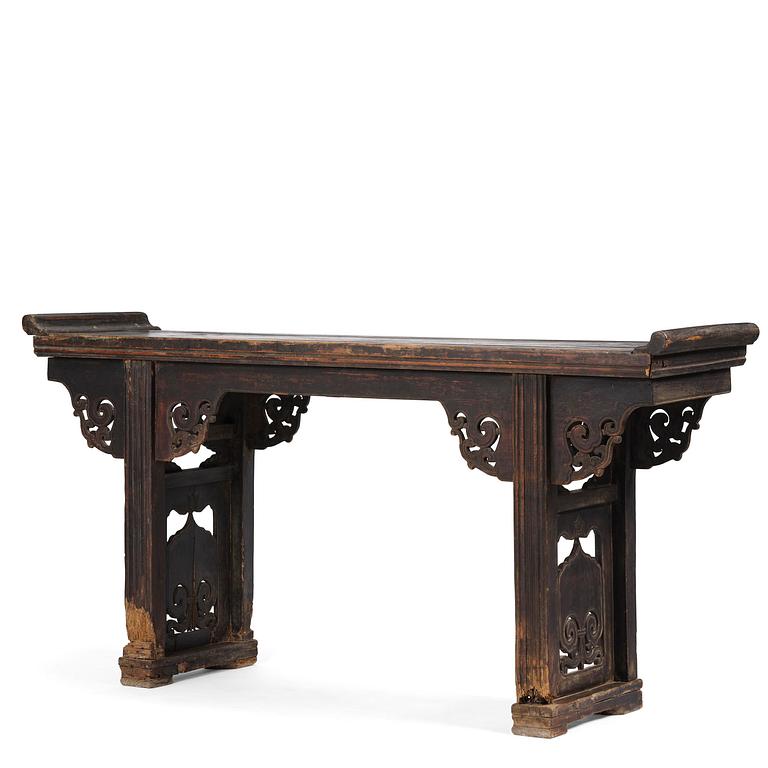 A large altar table (Qiaotouan), Qing dynasty.
