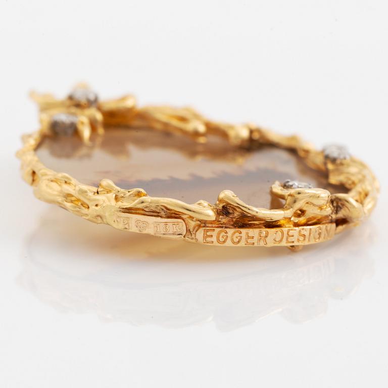 Pendant, design Siegfried Egger, 18K gold with agate and brilliant cut diamonds.