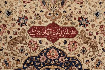 MATTO, a semi-antique Tabriz, ca 466 x 328,5 cm.