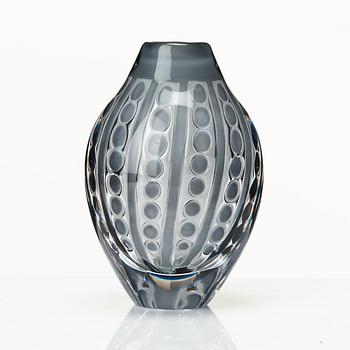 Edvin Öhrström, an "Ariel" glass vase, Orrefors, Sweden 1960.