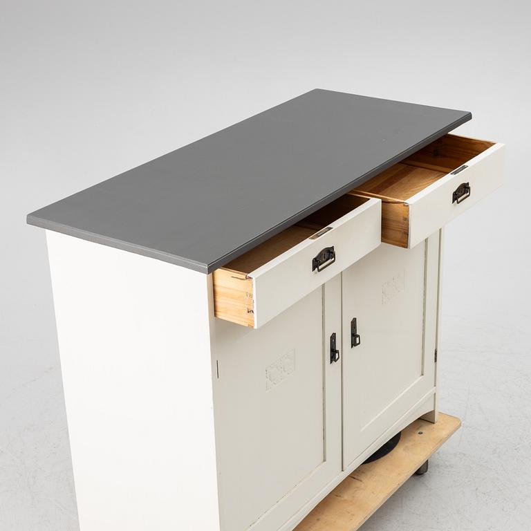 Skänk, tidigt 1900-tal.