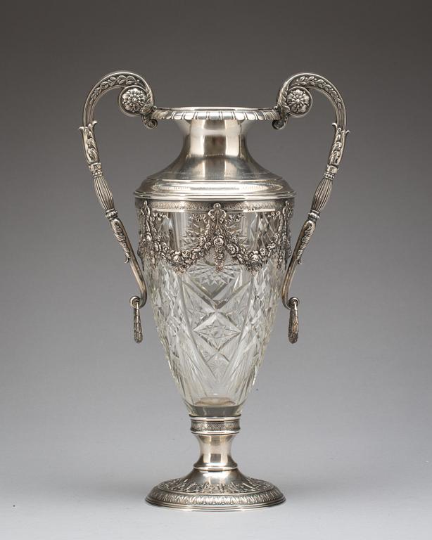A Russian 20th century silver and glass amphora, marks of Ivan Chlebnikov, Moscow 1908-1917.