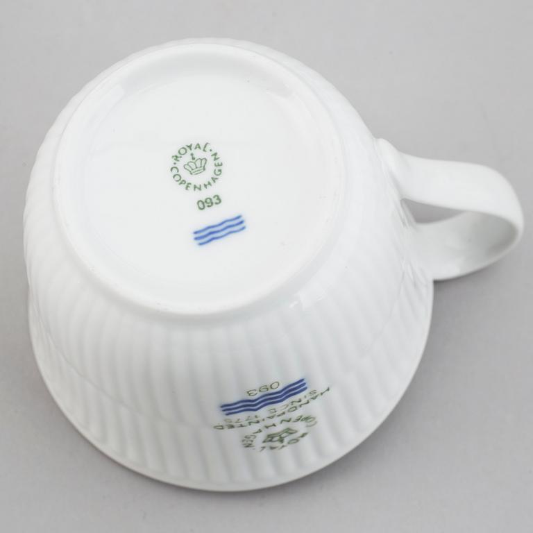 ROYAL COPENHAGEN, servis, 36 delar, porslin, "Fluted Signature".