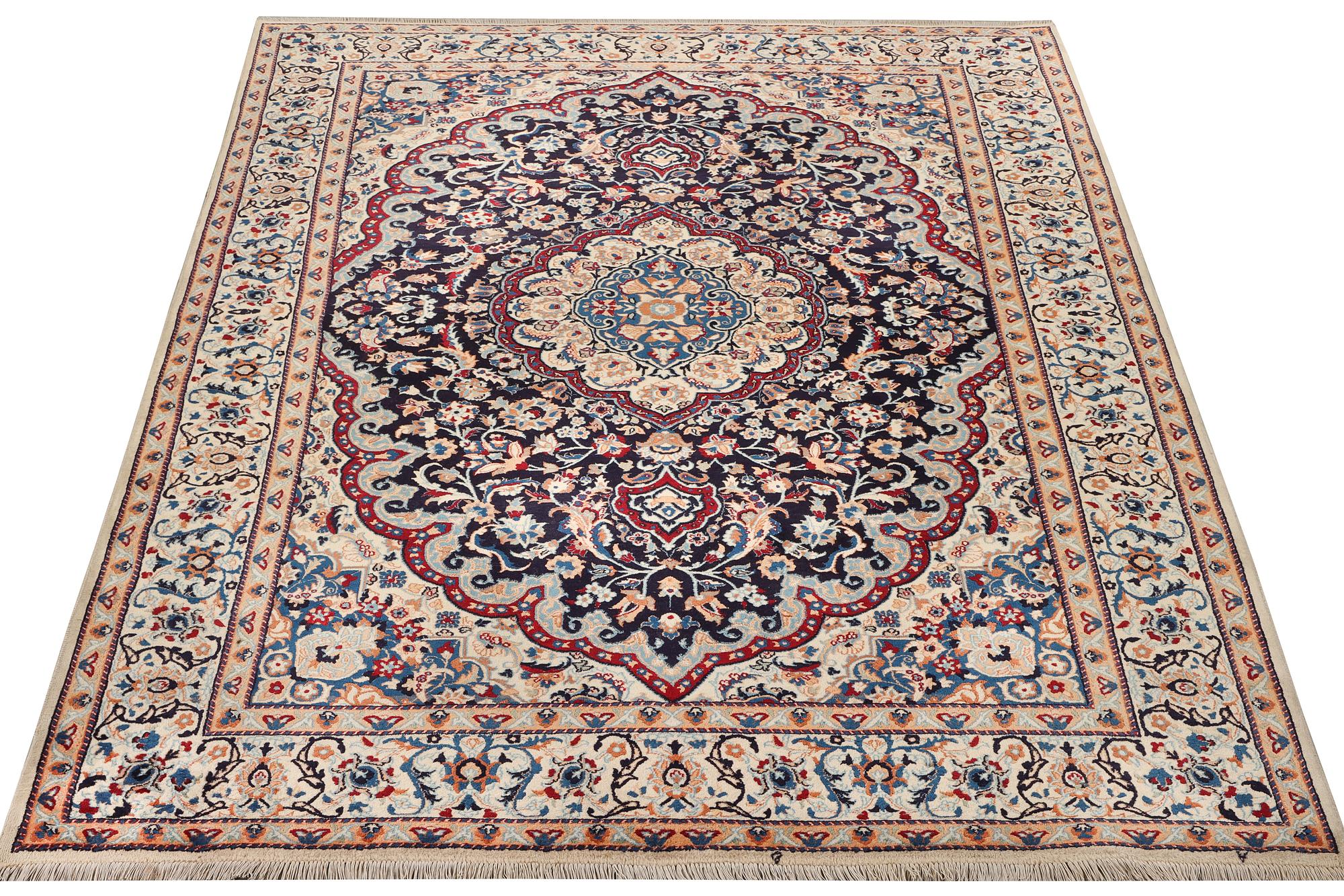 Matta, Nain, part silk, ca 302 x 204 cm.