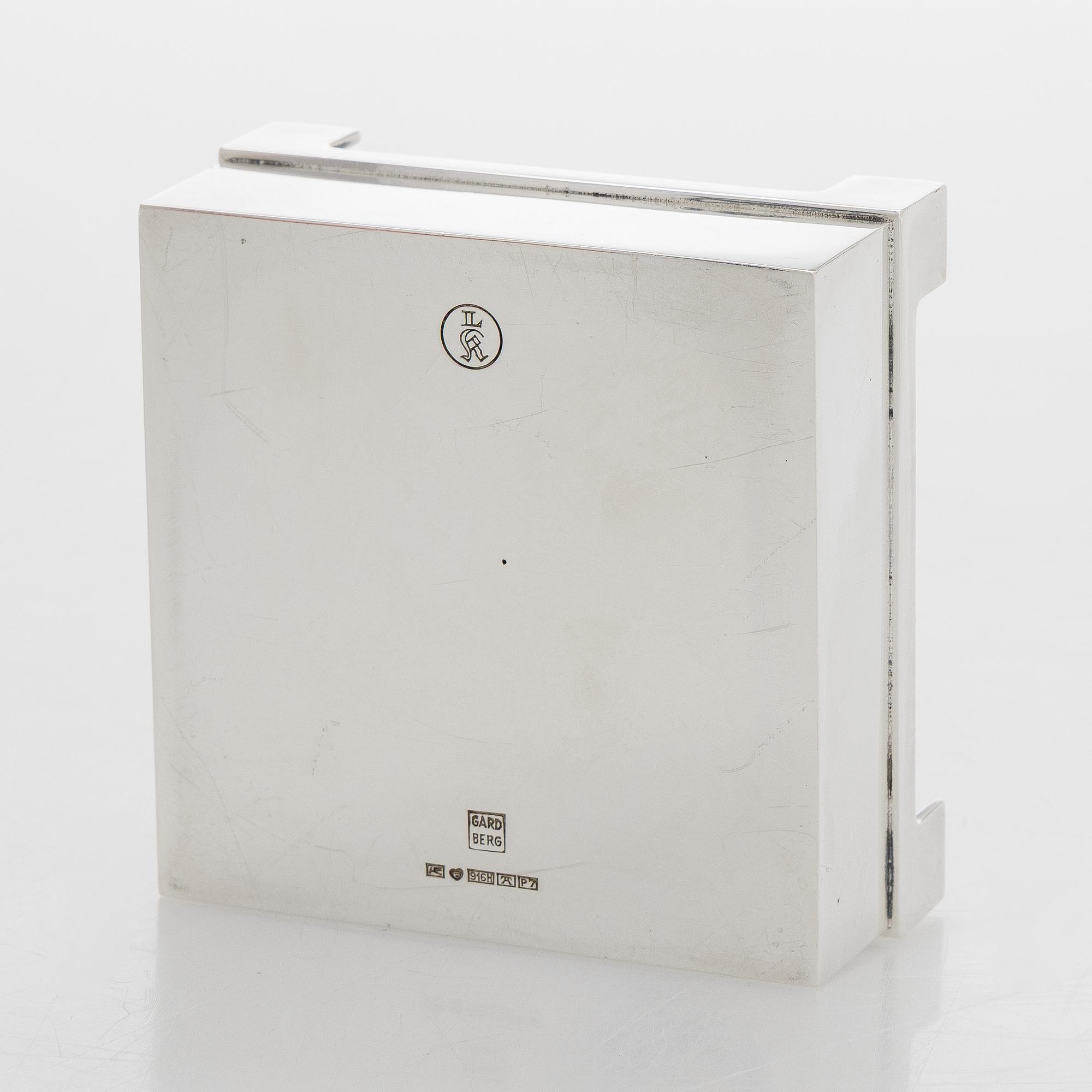 Bertel Gardberg, A lidded silver box with rosewood interior,  for Kultateollisuus, Turku 1968.
