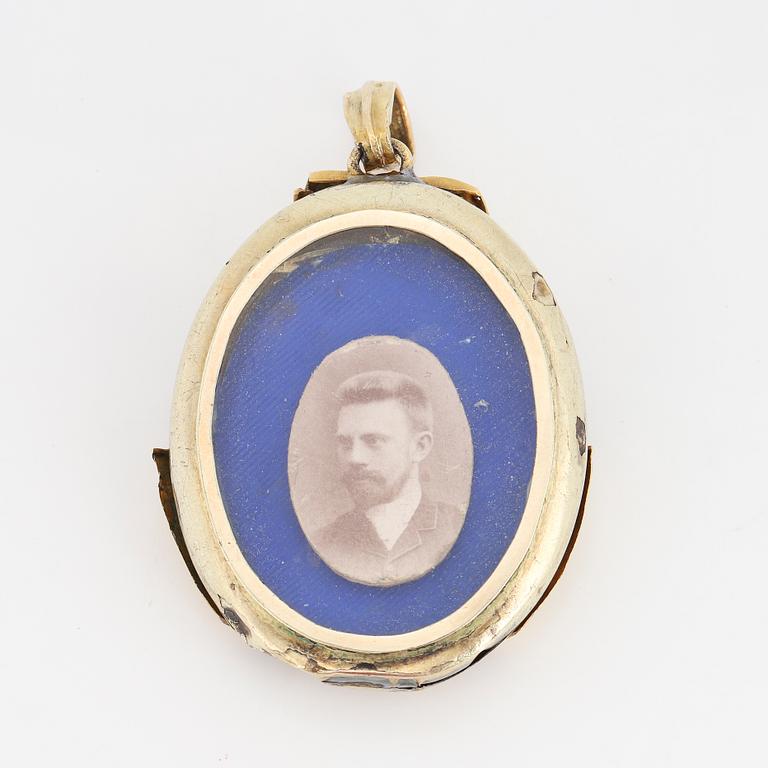 MEDALJONG, med foto.