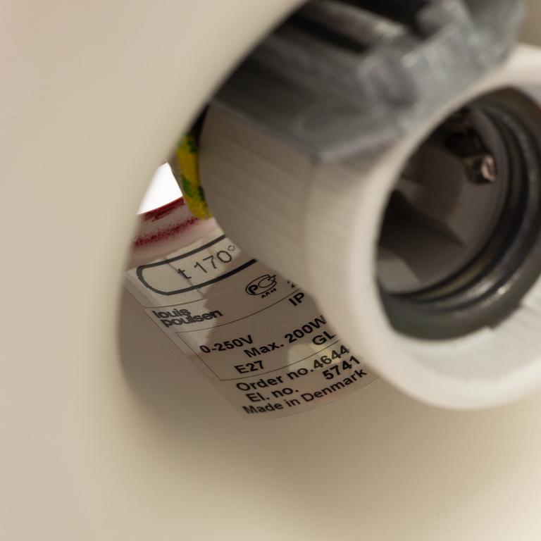 Poul Henningsen, taklampa, "PH5", Lous Poulsen, Danmark.