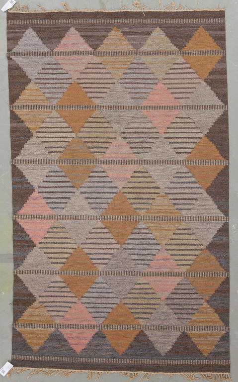 MATTA, rölakan, 1900-talets andra hälft. Ca 221x129 cm.