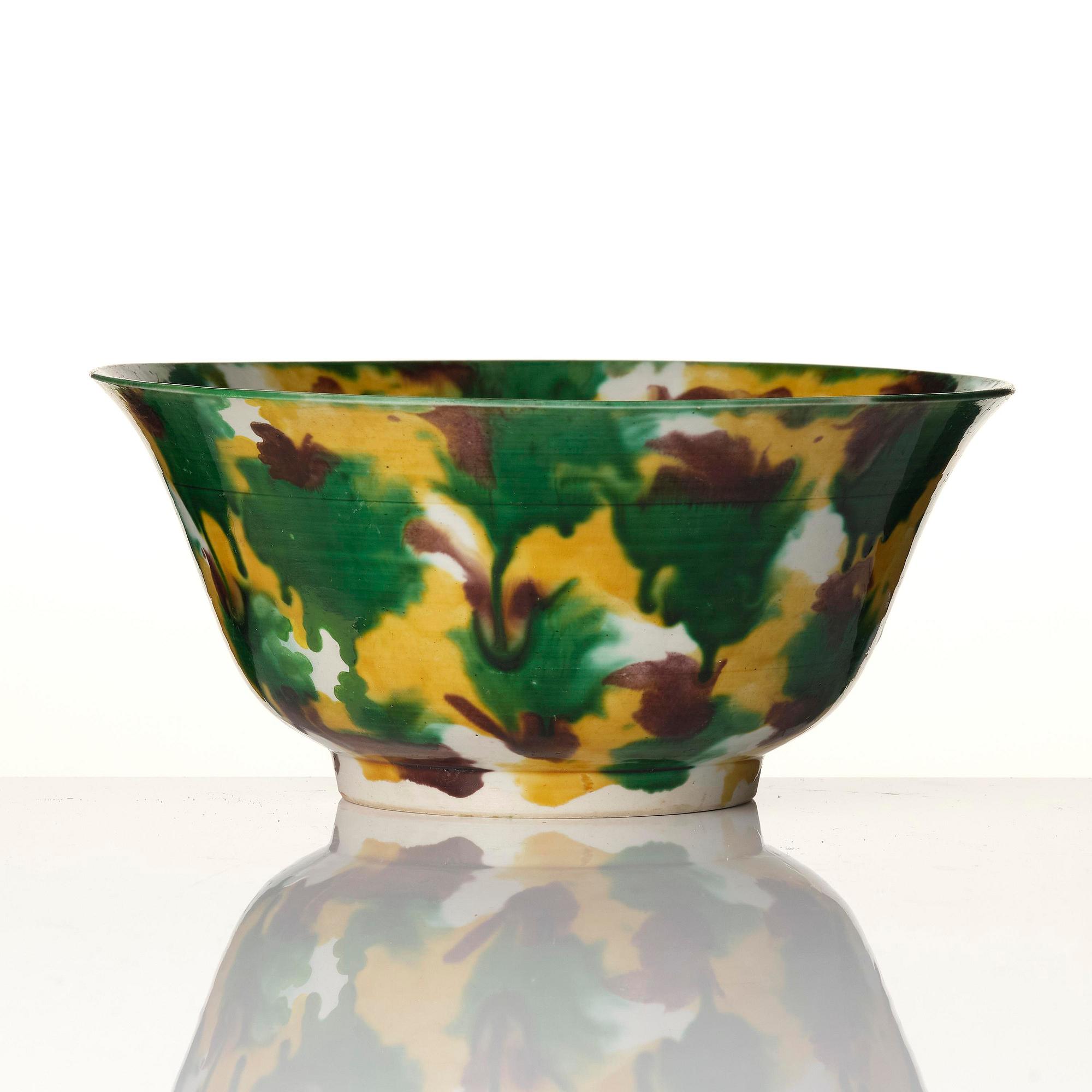 Skål, porslin. Qingdynastin, Kangxi (1662-1722).