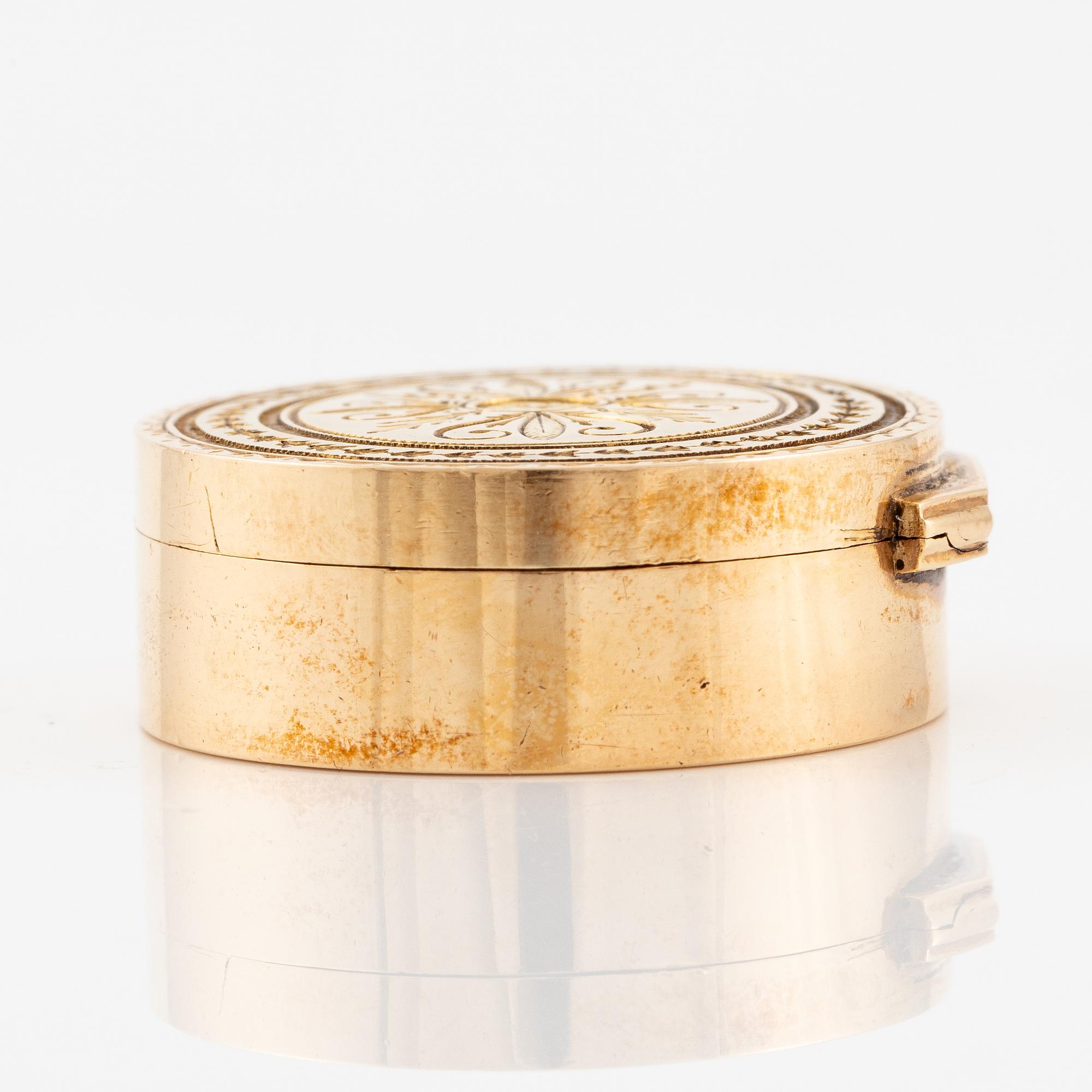 A Swedish 19th century 18K gold vinaigrette/scent box, mark of Isaac Malmborg, Stockholm 1814.