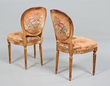 STOLAR, ett par, gustaviansk stil, 1900-talets första hälft.