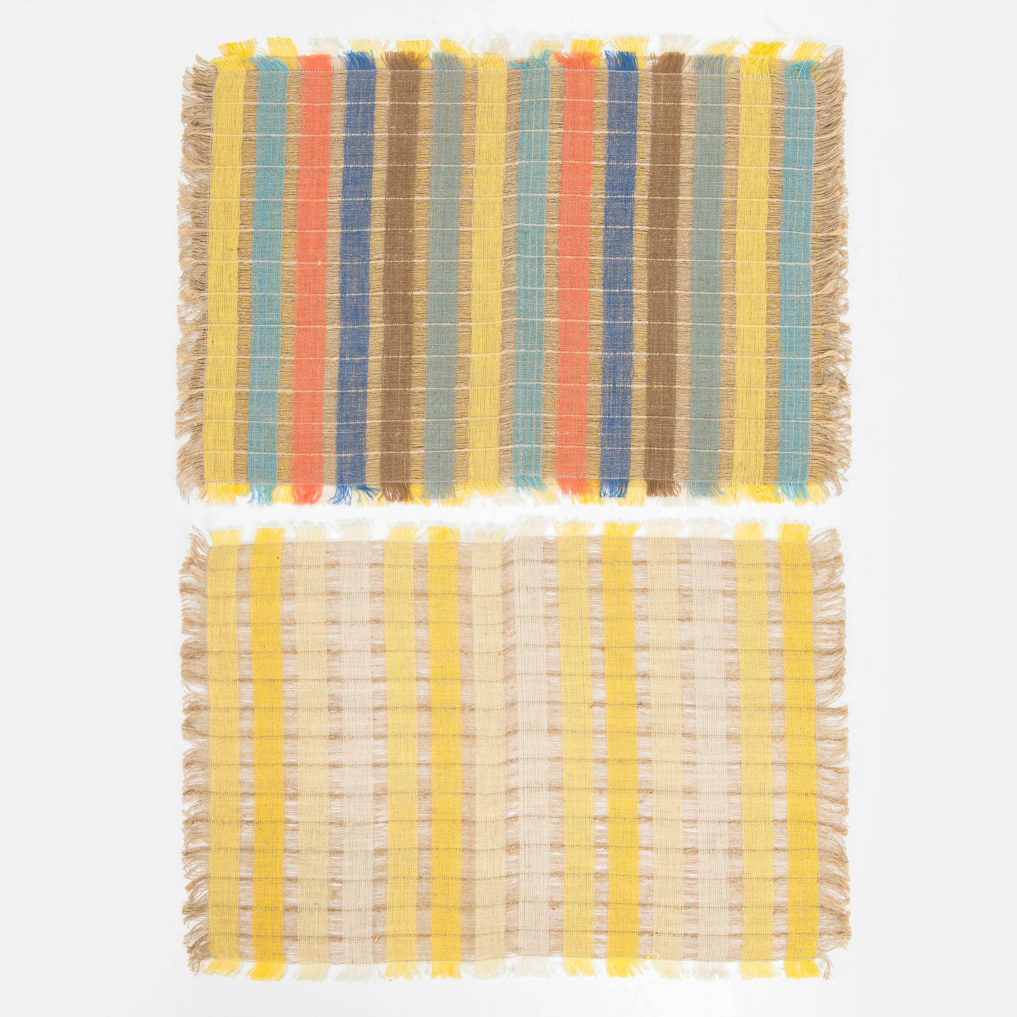 Margareta Ahlstedt-Willandt, five tablets, and four clothes, manufacturer Ateljee Margareta Ahlstedt-Willandt.