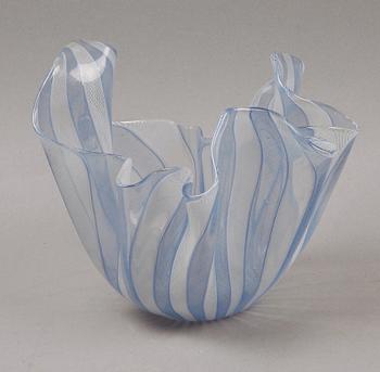 NÄSDUKSSKÅL, glas, troligen Venini Murano, 1900-tal.