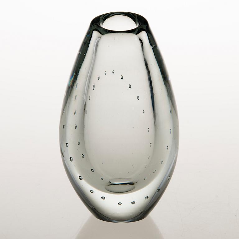 GUNNEL NYMAN, A 'String of Pearls' glass vase, signed G. Nyman, Nuutajärvi Notsjö -57.