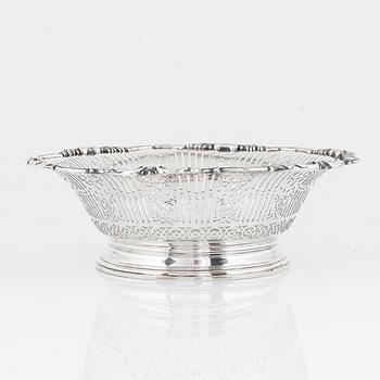 A German Silver Basket, mark of Gebrüder Deyhle, Schwäbisch Gmünd, circa 1900.