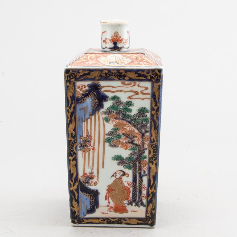 A Japanese Meiji porcelain bottle.