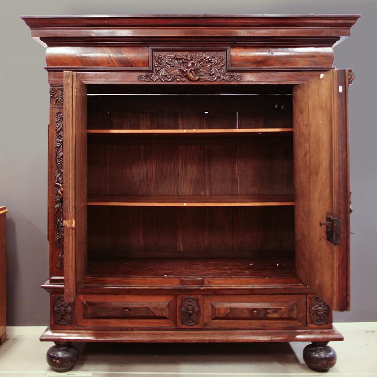 SKÅP, barock, delvis 1700-tal.