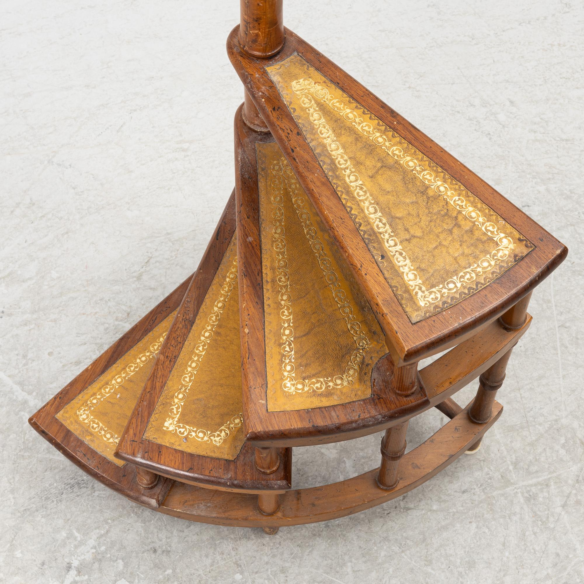 Library ladder, English style, second half of the 20th century.