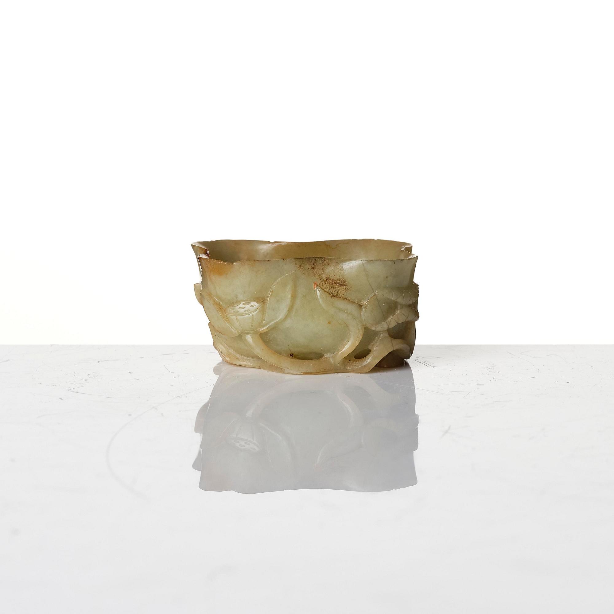 Penselbad och bältesspänne, nefrit.  Qingdynastin.