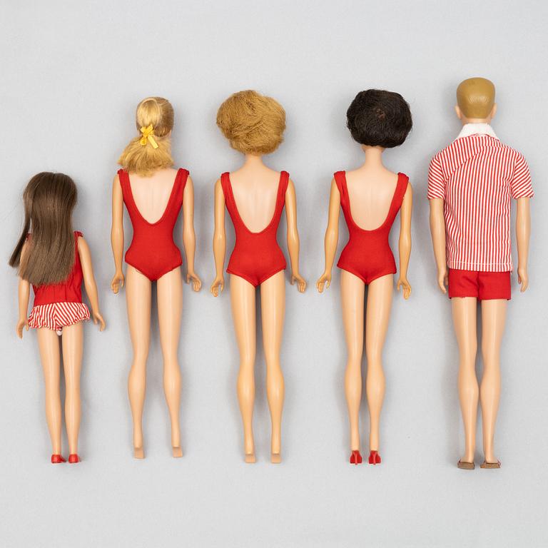 Barbiedockor, 5 st, bl a "Barbie Swirl Ponytail", "Skipper" & "Barbie Bubble cut", Mattel, 1960-tal.