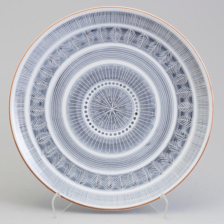 A ceramic Ingrid Atterberg plate.