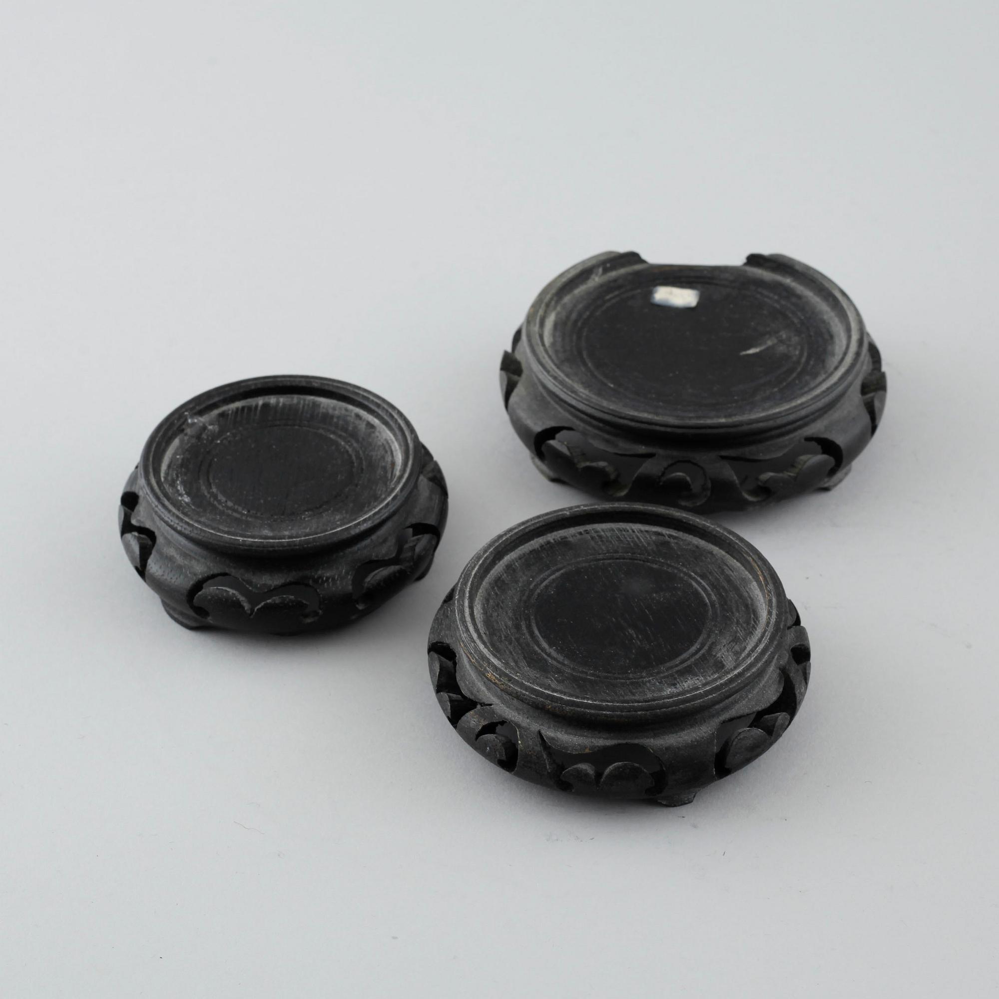 Four pieces of chinese porcelain, 18th and 19th/early 20th century.