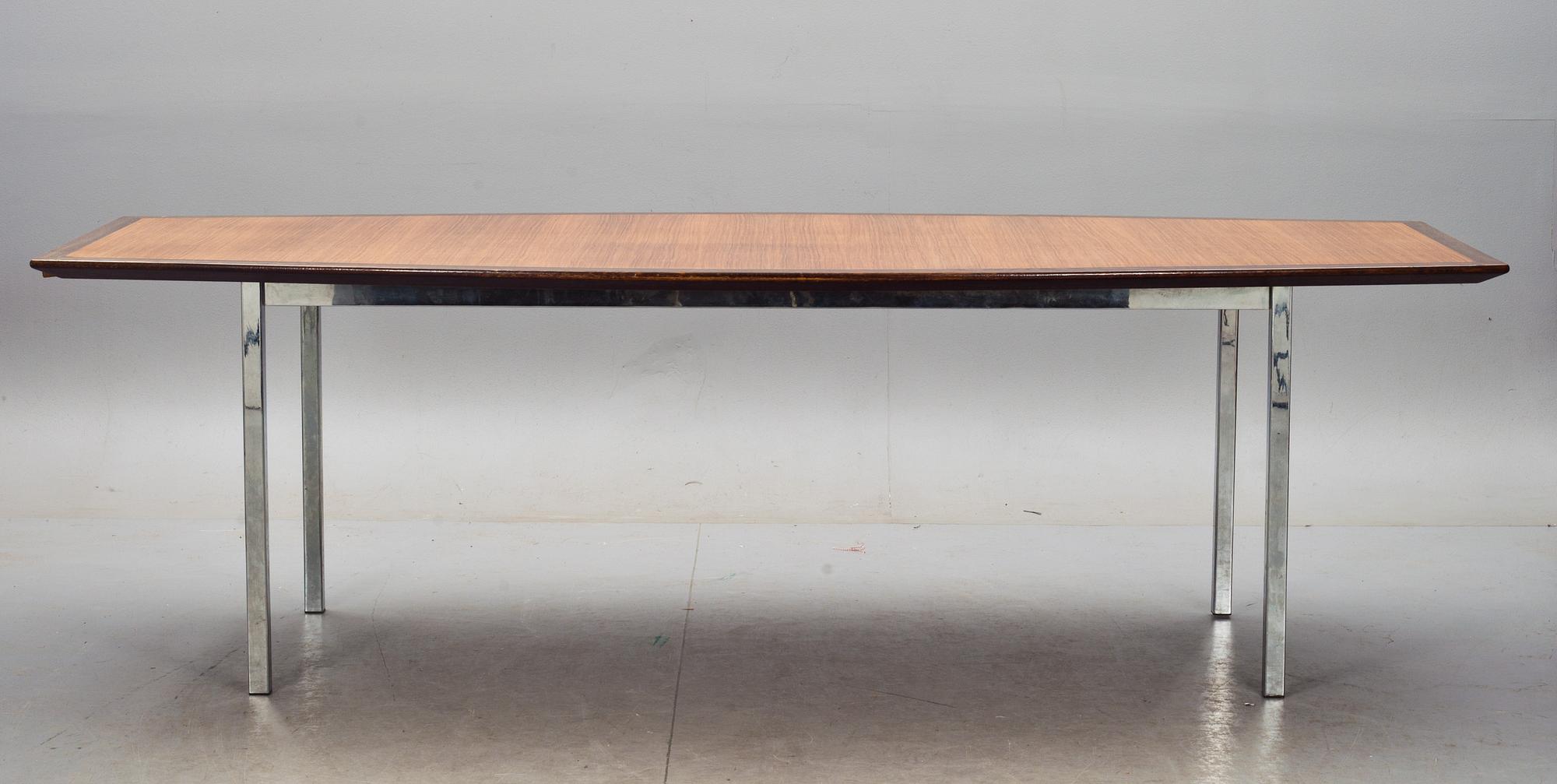 BORD, Florence Knoll, Knoll International.