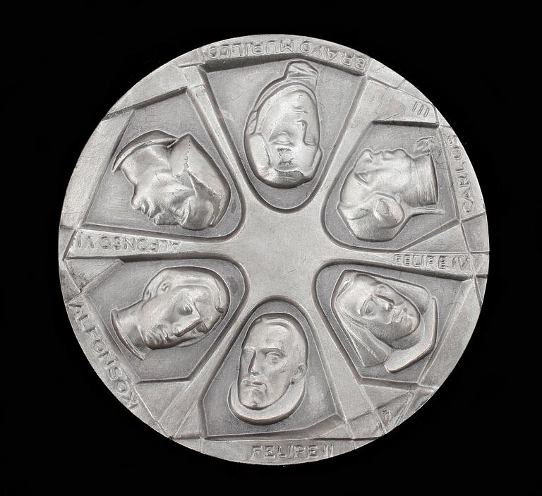 MEDALJER, 4 st, silver, 1900-tal. Tot vikt ca 410 gram.