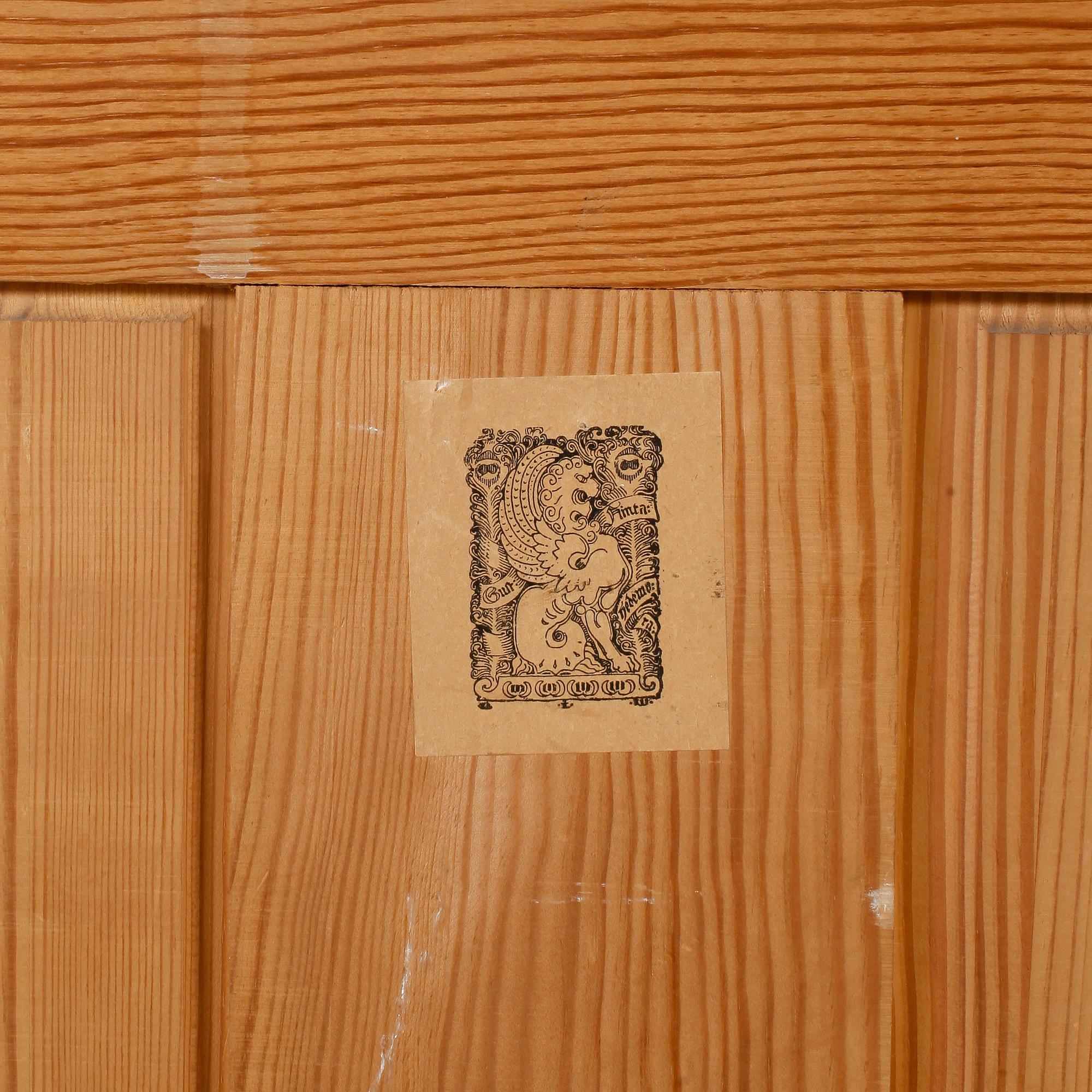 SKÄNK, rokokostil, omkring sekelskiftet 1900.