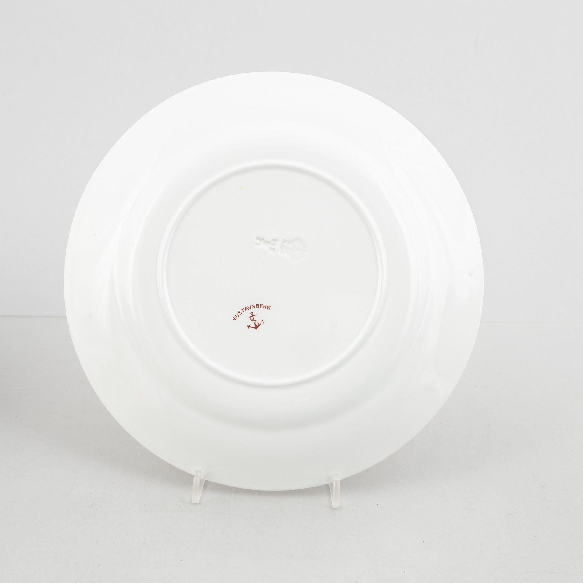 17 crayfish plates, Gustafsberg and Rörstrand, early 20th Century.