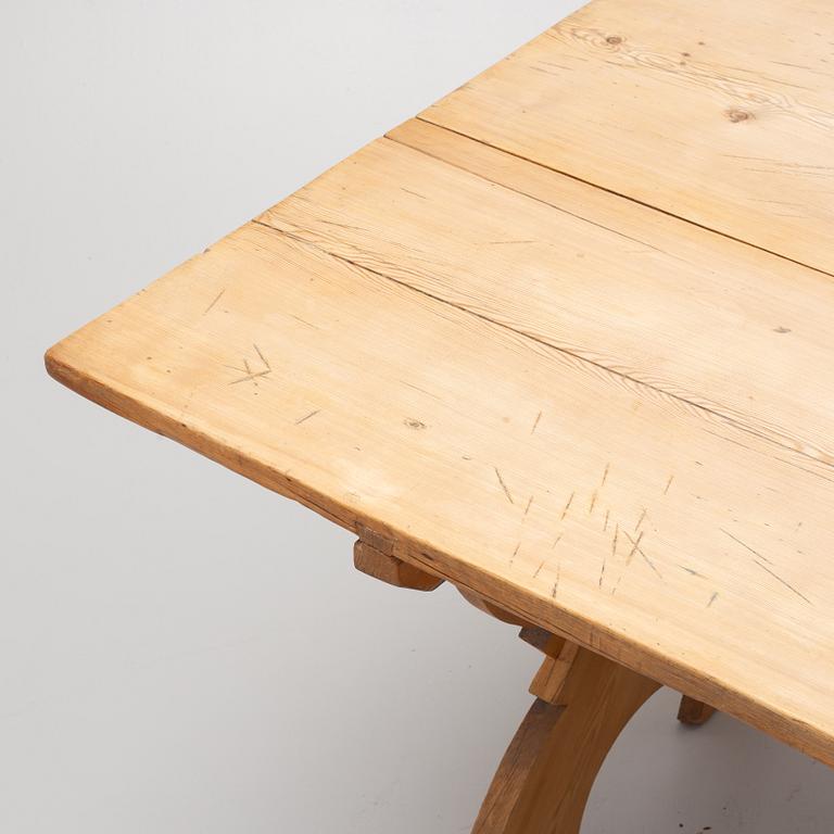 A Swedish pine table, Hälsingland, 18th-19th century.