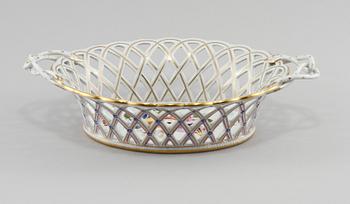 GALLERSKÅL, porslin, Herend, Ungern, 1900-talets andra hälft.