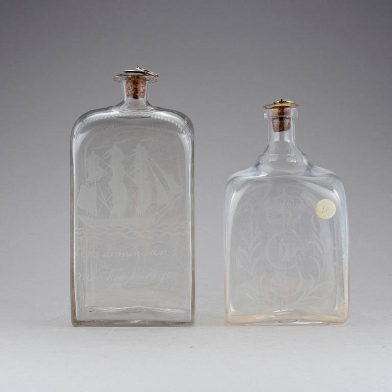 BRÄNNVINSFLASKOR, glas. 1800-/1900-tal.