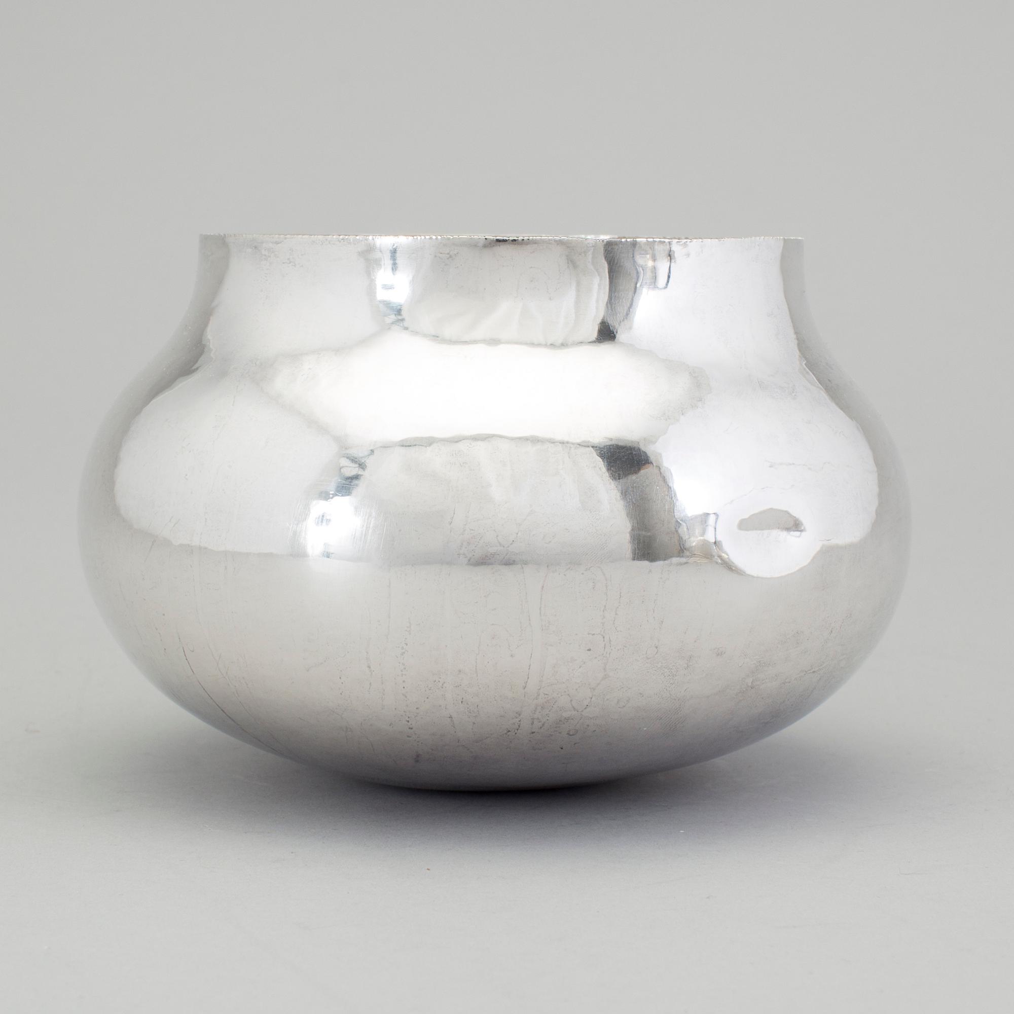 A Karlheinz Sauer silver vase, Västerås, Sweden 1972.