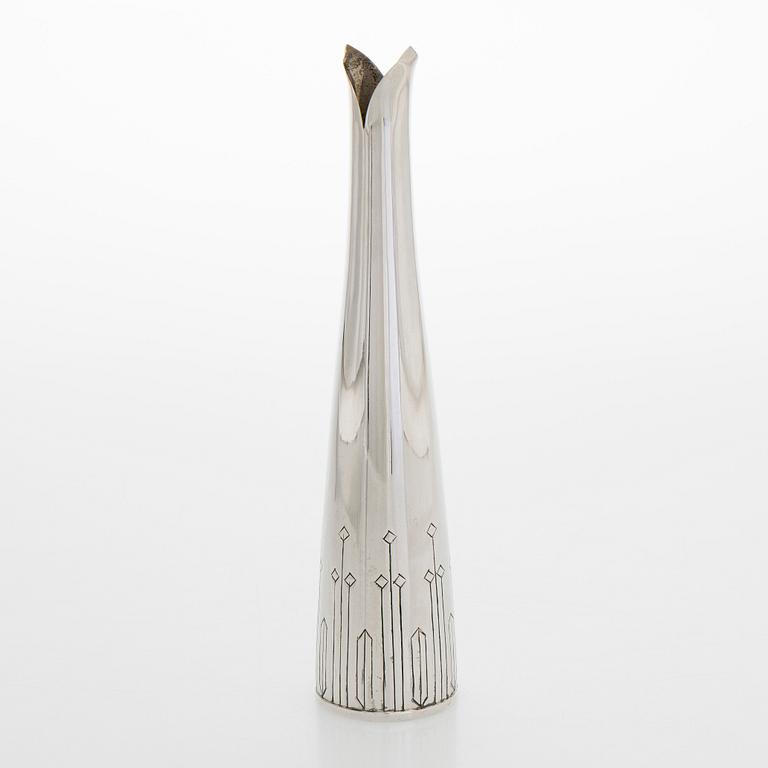 Anna-Greta Eker, Vase, silver, Auran Kultaseppä, Turku 1967.
