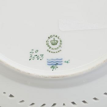 TALLRIK, porslin. "Flora Danica", kunglig dansk, 1900-tal.