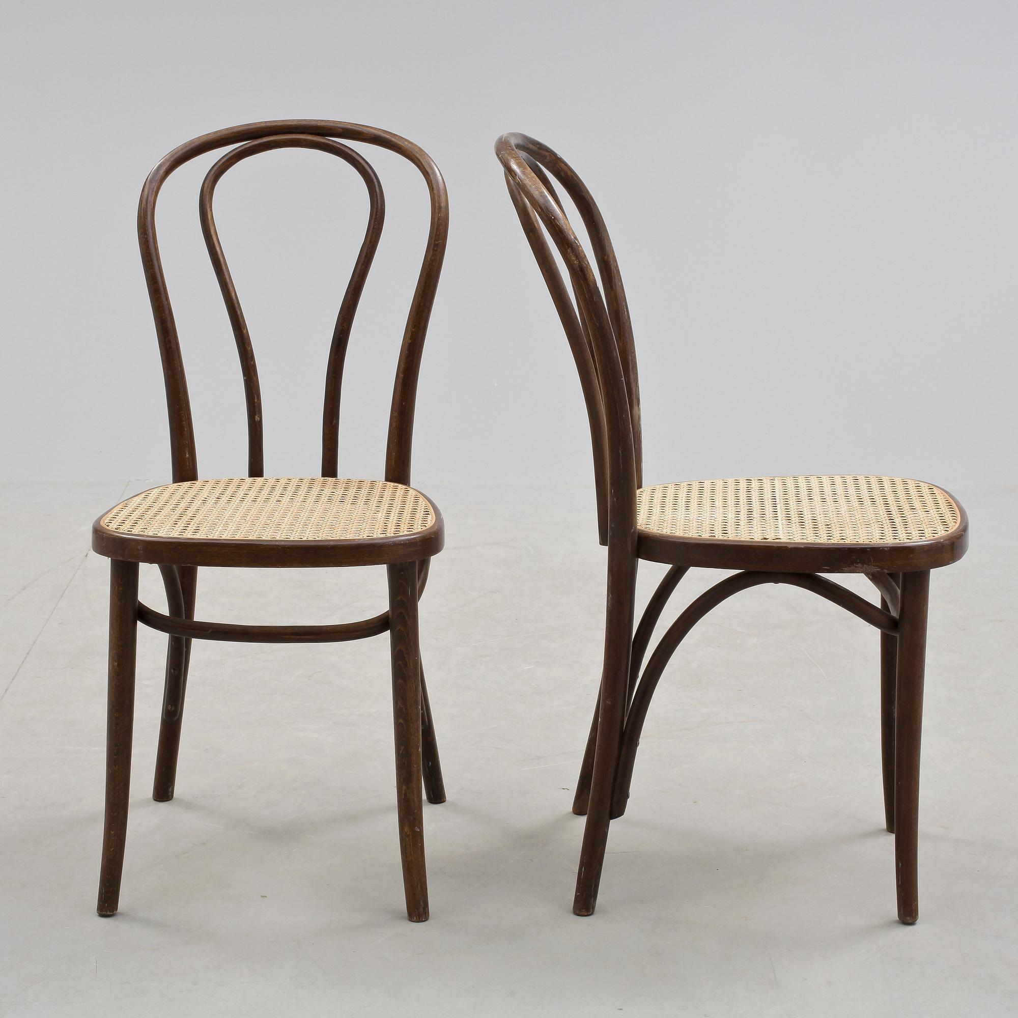 STOLAR, ett par, Thonet-typ, 1900-talets början.