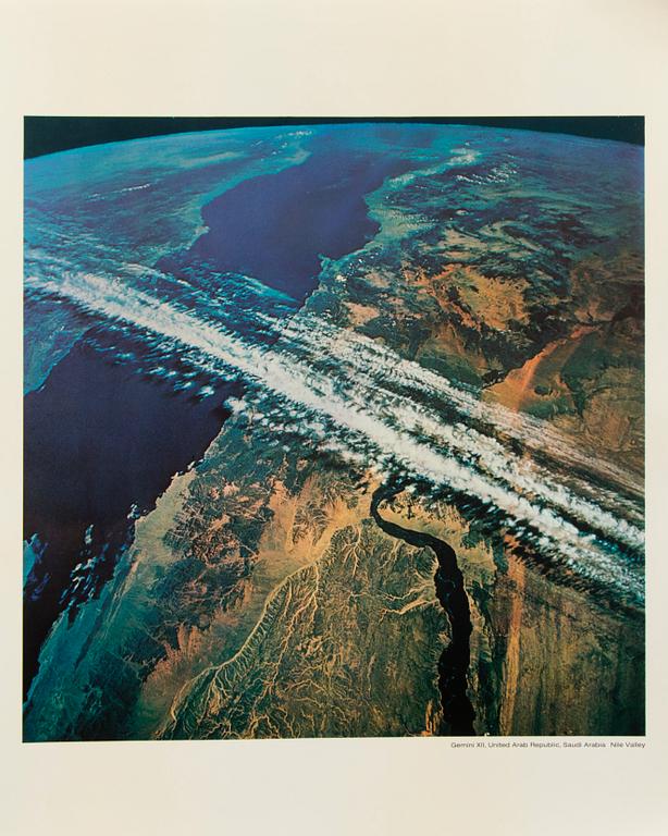 Twenty Photographs of the Moon, publisher Omega / Perkko Oy, 1969.
