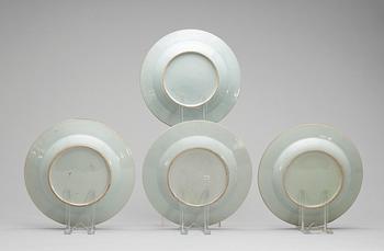A set of four porcelaine dinner plates, Qing dynasty, Qianlong (1736-95).