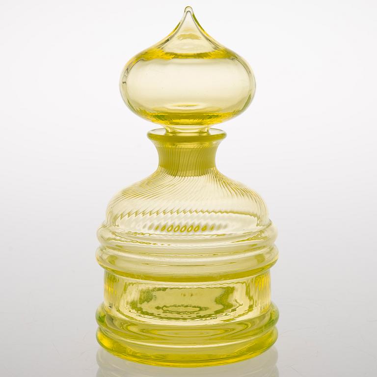 A glass decanter "Sulttaani",  Riihimäen Lasi, Finland, 1966-1969.