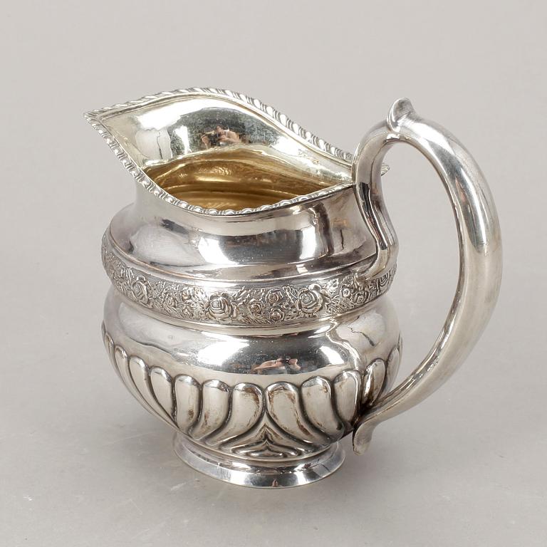 GRÄDDKANNA, silver, Carl Gustav Savary, S:t Petersburg, 1834. Vikt 320 gram.