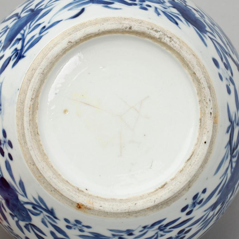 STEKFAT samt YTTERFODER, porslin, Kina 1700 samt 1900-tak.