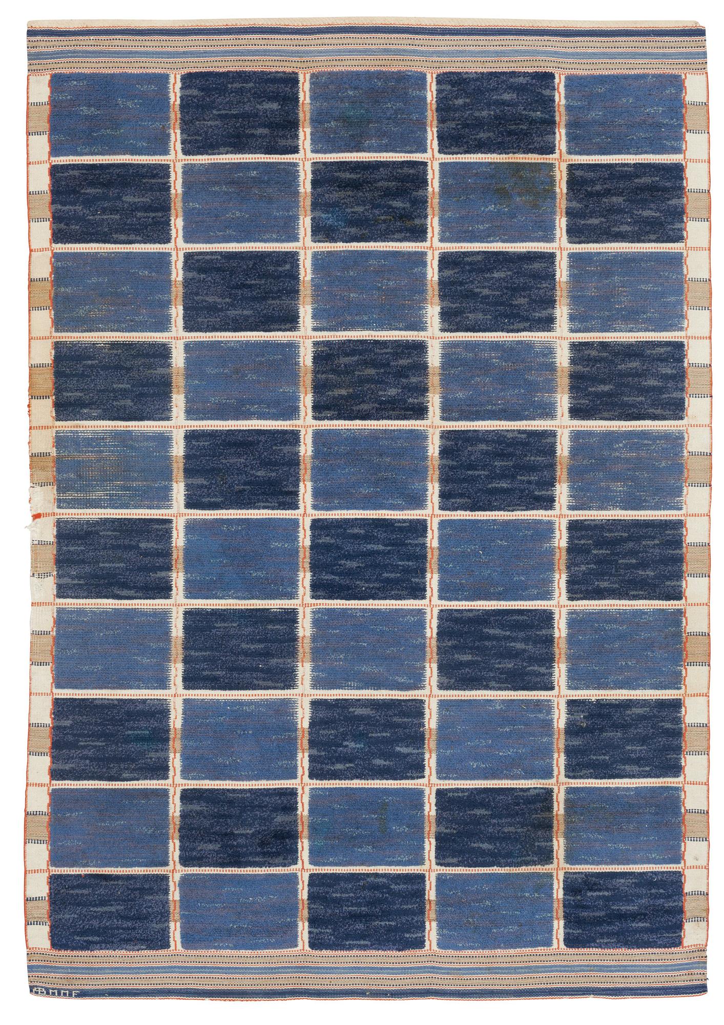 CARPET. "Rutig blå halvflossa". Knotted pile in relief. 302,5 x 203,5 cm. Signed AB MMF.