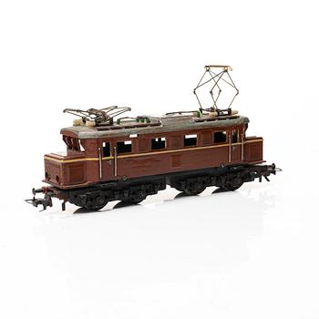 Märklin, locomotives, 7 pcs, railbus, 2 parts, as well as cars, 7 pcs, Germany.